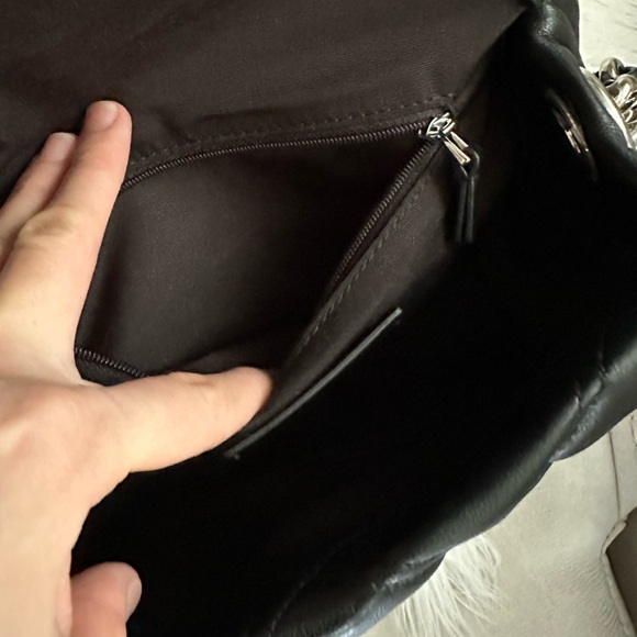 Marc Jacobs Quilted Smooth Leather Shoulder Crossbody Bag Black - Picture 9 of 15